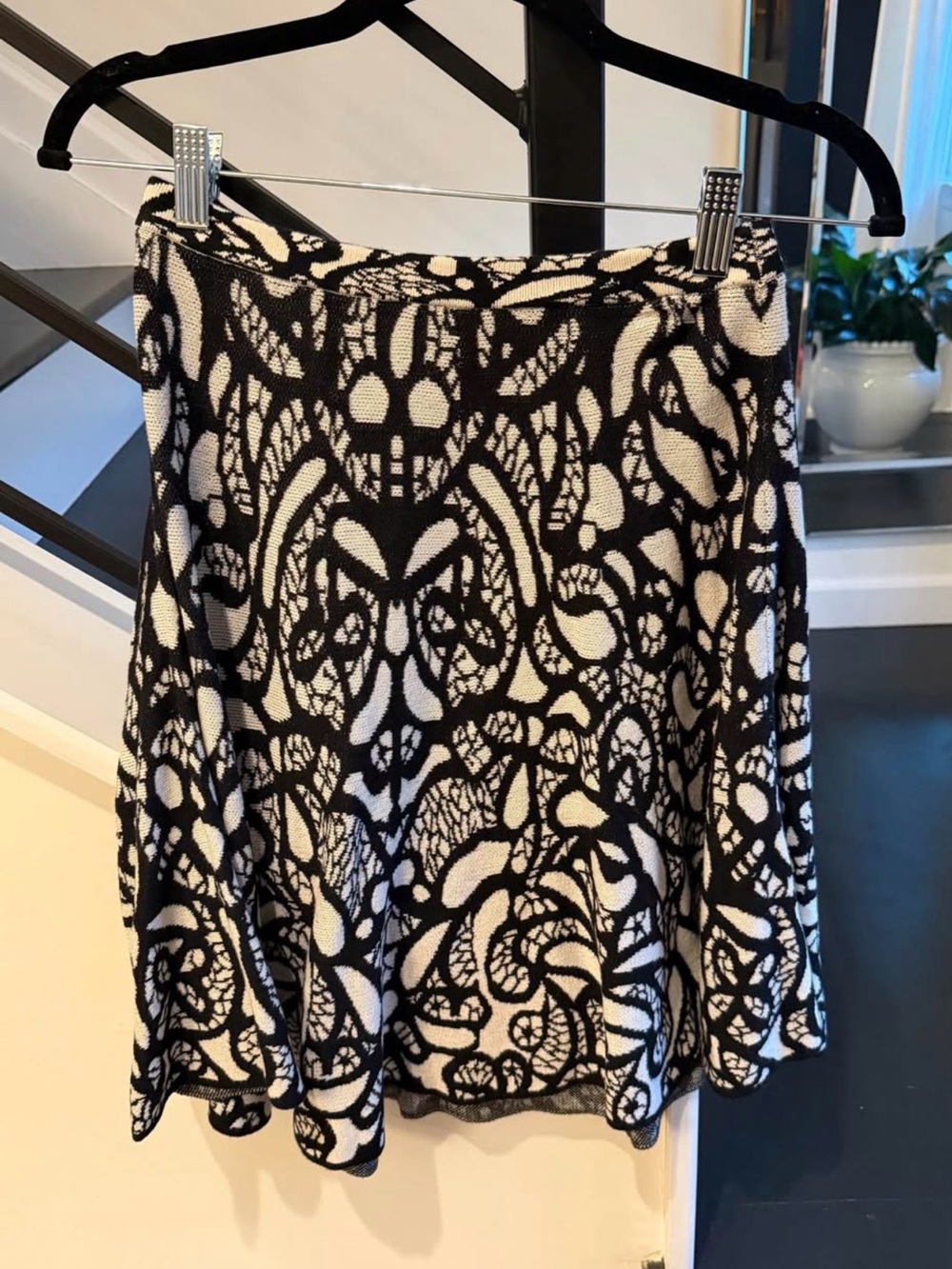 Mossimo Black and White Graphic Circle Skater Skirt